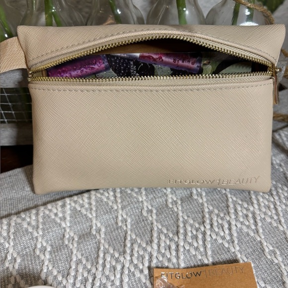 FitGlow Lip Serum Collection. Jam,Deep and Night w/ 3 in 1 Lip Mask and Tool. - Picture 9 of 11